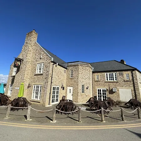 Admirals - Part Of The The Bay Village With Pool, Gym And Direct Access, Pub, Restaurant, Tennis And Meadows Walks בית נופש