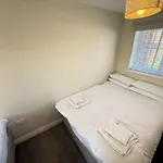 Admirals - Part Of The The Bay Village With Pool, Gym And Direct Access, Pub, Restaurant, Tennis And Meadows Walks *