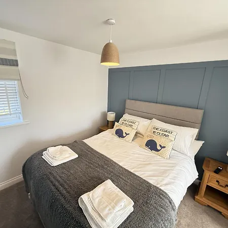 Admirals - Part Of The The Bay Village With Pool, Gym And Direct Access, Pub, Restaurant, Tennis And Meadows Walks Feriehus *