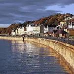 Admirals - Part Of The The Bay Village With Pool, Gym And Direct Access, Pub, Restaurant, Tennis And Meadows Walks *