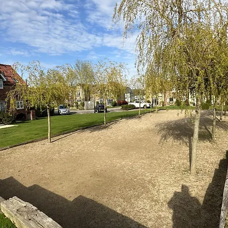 Vakantiehuis Admirals - Part Of The The Bay Village With Pool, Gym And Direct Access, Pub, Restaurant, Tennis And Meadows Walks *