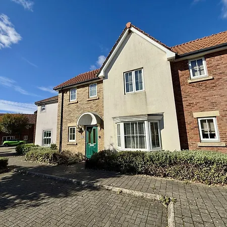 Admirals - Part Of The The Bay Village With Pool, Gym And Direct Access, Pub, Restaurant, Tennis And Meadows Walks Filey